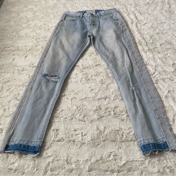 Current Elliott Women's Size 23 Blue Embroidered Side Button Fly Skinny Jeans - Picture 6 of 7